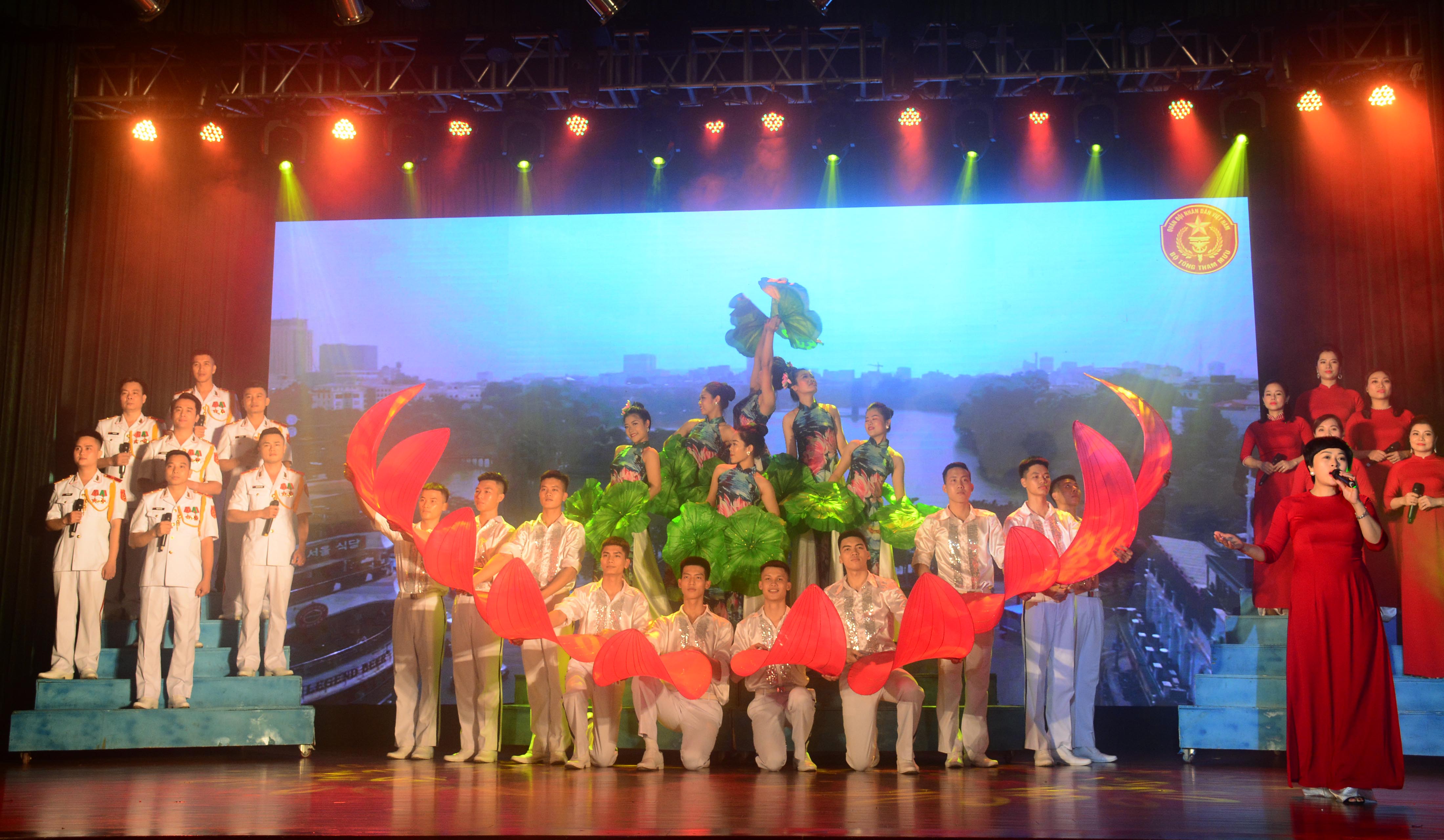 Liên hoan văn nghệ quần chúng và tuyên truyền ca khúc cách mạng năm 2020